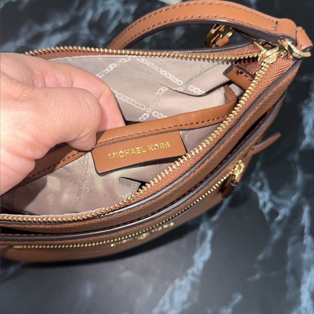 MICHAEL KORS JS Pebbled Leather Flat Crossbody Luggage Brown Bag AUTHENTIC - Picture 16 of 16